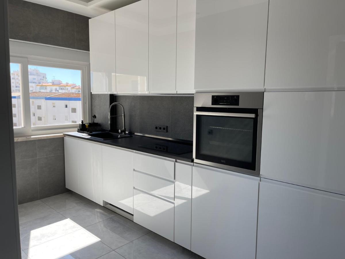 Apartment With A City And Ocean View Lagos Luaran gambar
